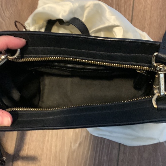 Michael Kors small crossbody voyager bag - Picture 3 of 3